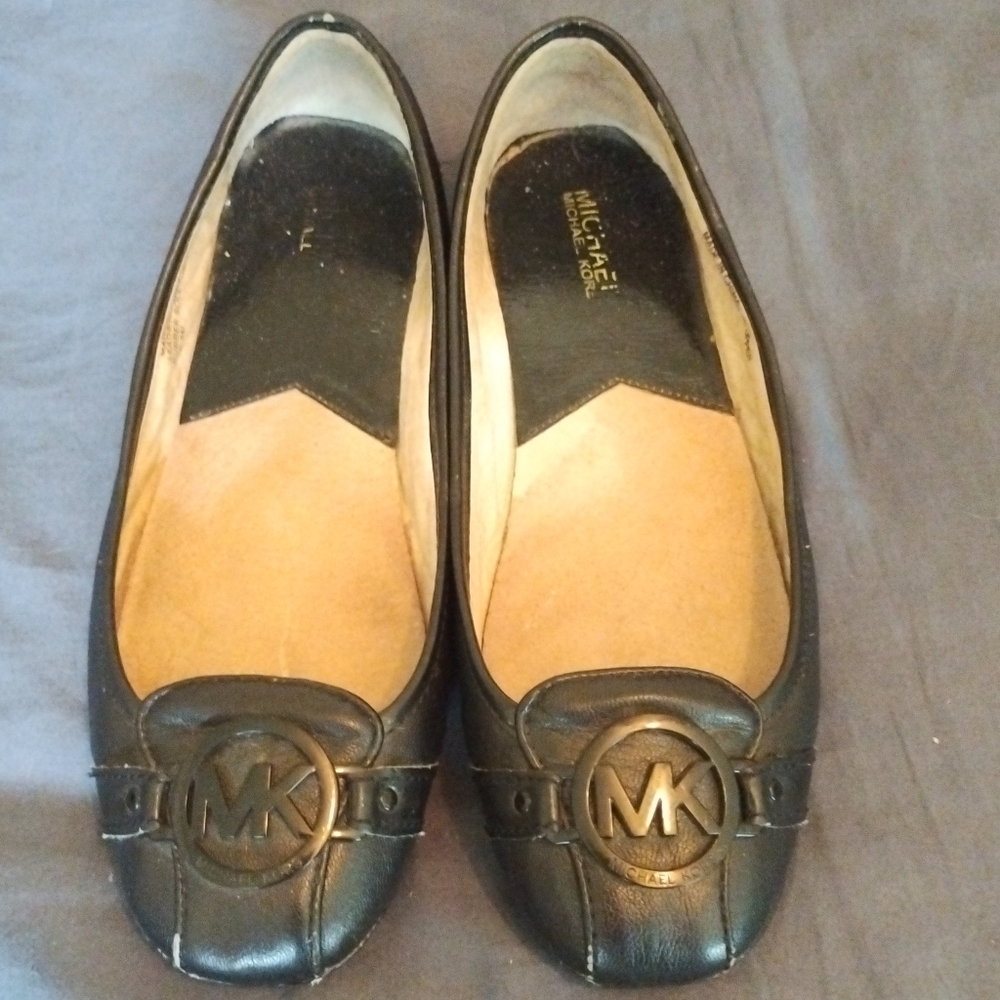 Michael Kors Black Leather Flats with MK Emblem Size 9
